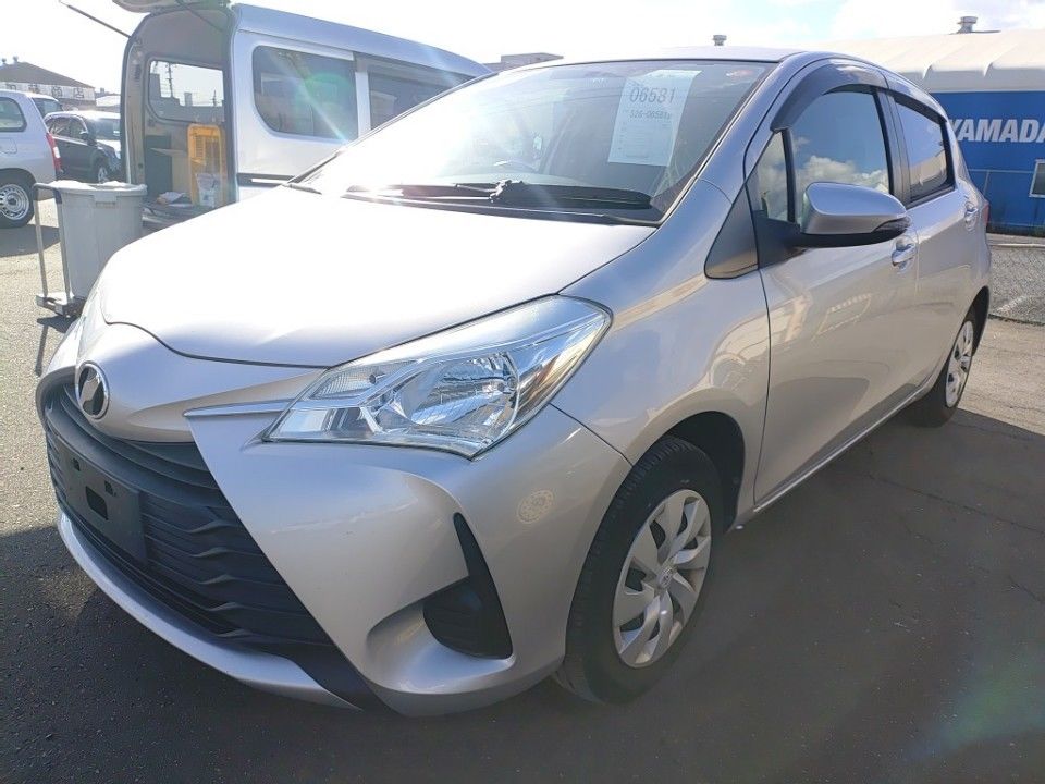 Japan Auction Vehicles 33 2019 Toyota Vitz auction photo