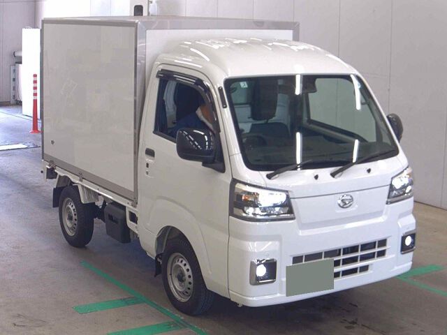 2026 Daihatsu Hijet Truck Reitou Reizou Japan auction vehicle