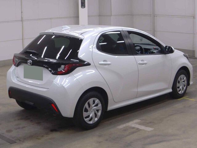 2023 Toyota Yaris G 4WD auction photo 5