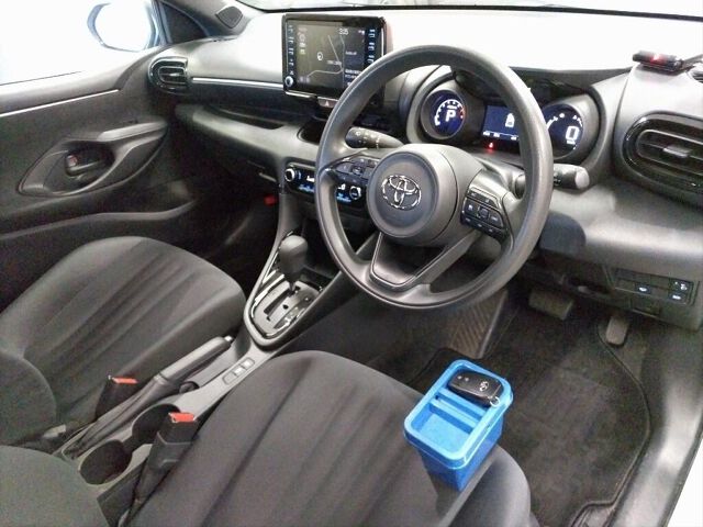 2023 Toyota Yaris G 4WD auction photo 3