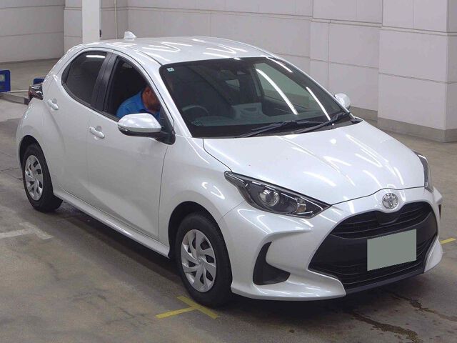 Japan Auction Vehicles 8 2023 Toyota Yaris G 4WD auction photo