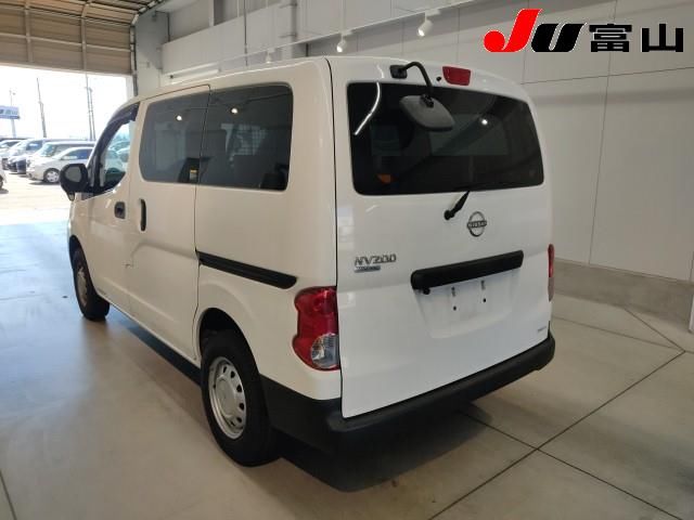 2023 Nissan NV200 Vanette DX auction photo 2