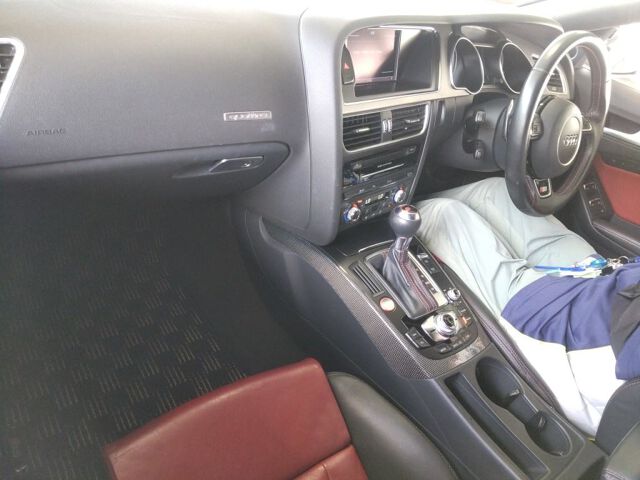 2014 Audi S5スポーツバック ベースグレード 4WD auction photo 3