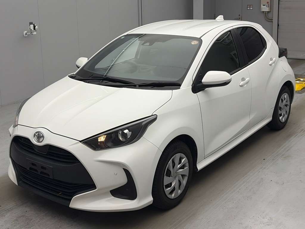 Japan Auction Vehicles 4 2021 Toyota Yaris X auction photo