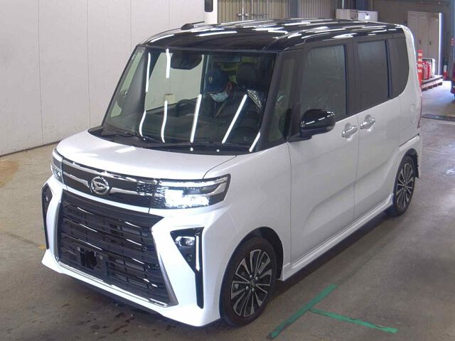 2025 Daihatsu Tanto Custom RS auction photo 4