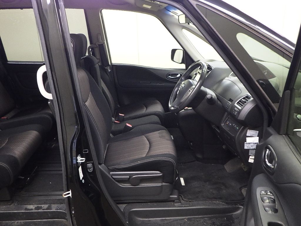 2014 Nissan Serena Highway Star V Selection + Safety SHV ASP auction photo 6