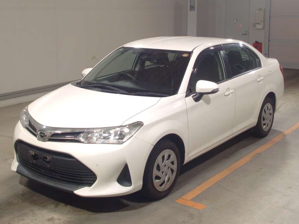 Japan Auction Vehicles 4 2021 Toyota Corolla Axio EX auction photo
