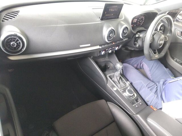 2020 Audi A3 SB30TFSIシグネE auction photo 3