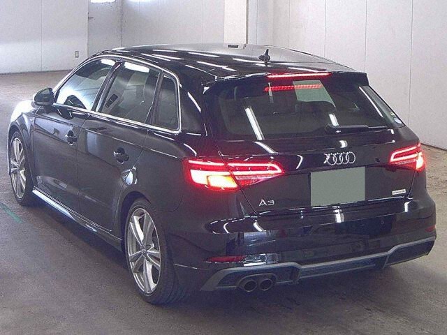2020 Audi A3 SB30TFSIシグネE auction photo 2