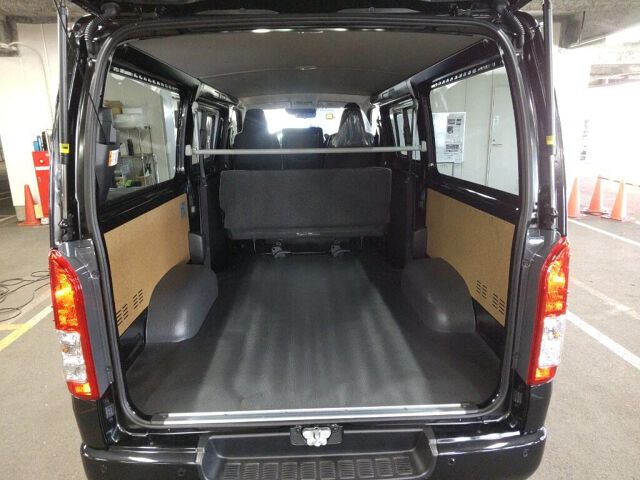 2026 Toyota Hiace Long DX GL Package auction photo 3