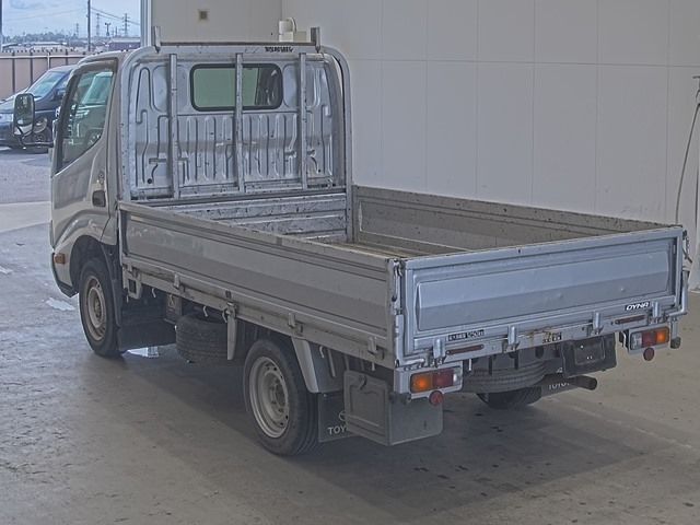 2015 Toyota Dyna ヒラ auction photo 2