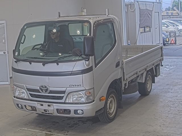 Japan Auction Vehicles 20 2015 Toyota Dyna ヒラ auction photo