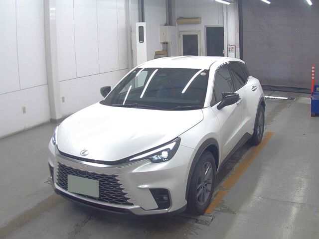 2025 Lexus LBX elegant auction photo 4