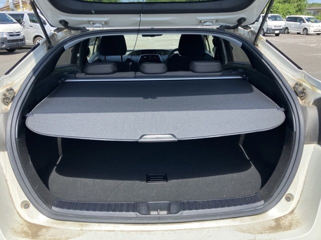 2017 Toyota Prius Sセーフティープラス auction photo 11
