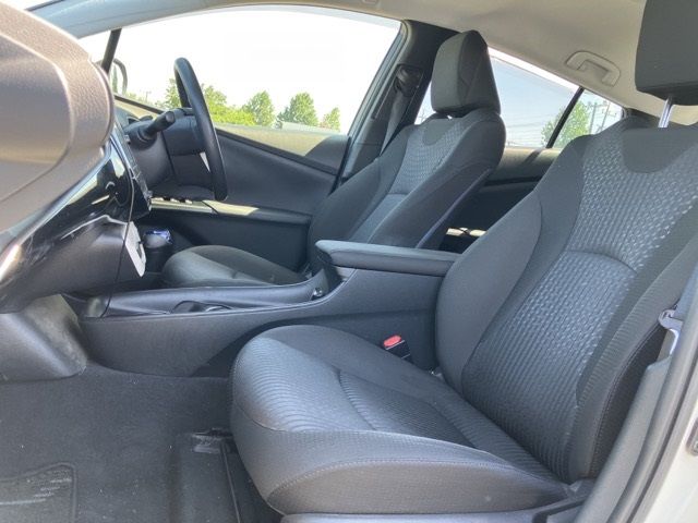 2017 Toyota Prius Sセーフティープラス auction photo 8