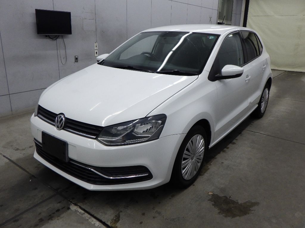 2015 Volkswagen ポロ 5HB TSI Comfortline auction photo 4