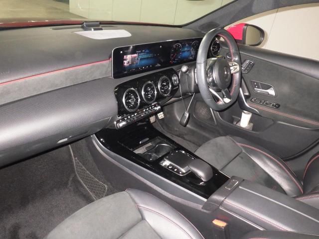 2019 Mercedes-Benz A 200 d AMGライン auction photo 2