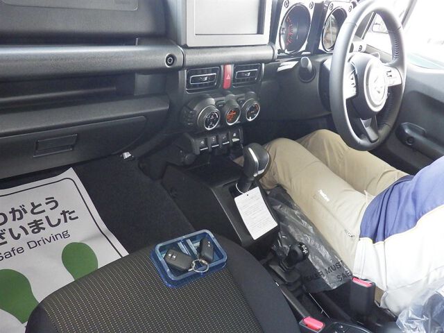 2025 Suzuki Jimny XC 4WD auction photo 3