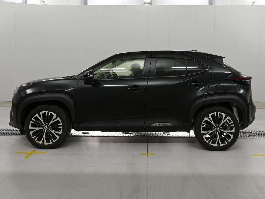 2021 Toyota Yaris Cross Z 4WD auction photo 4