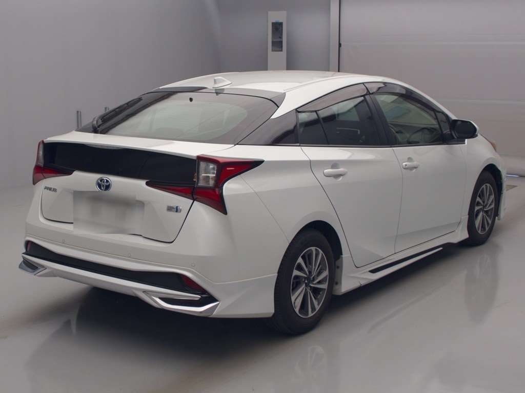 2022 Toyota Prius Sセーフティプラス2 auction photo 2
