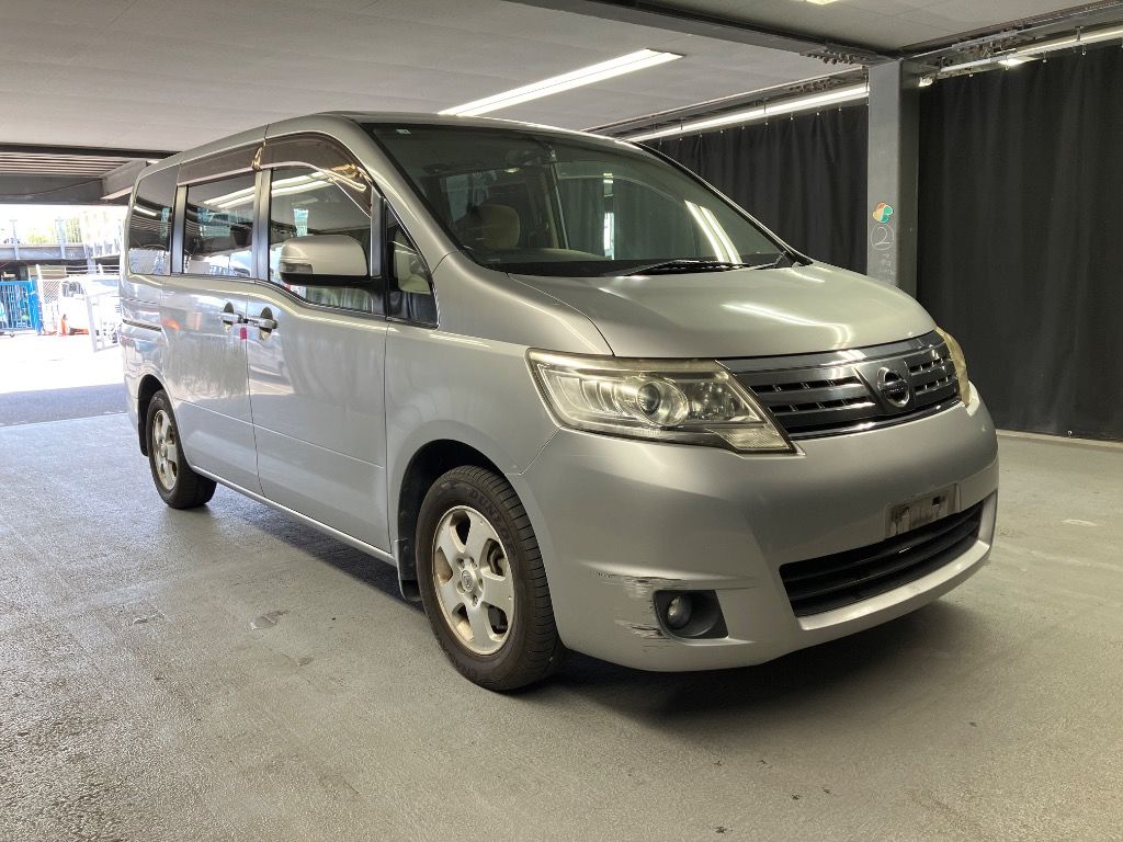 Japan Auction Vehicles 7 2009 Nissan Serena 20G auction photo