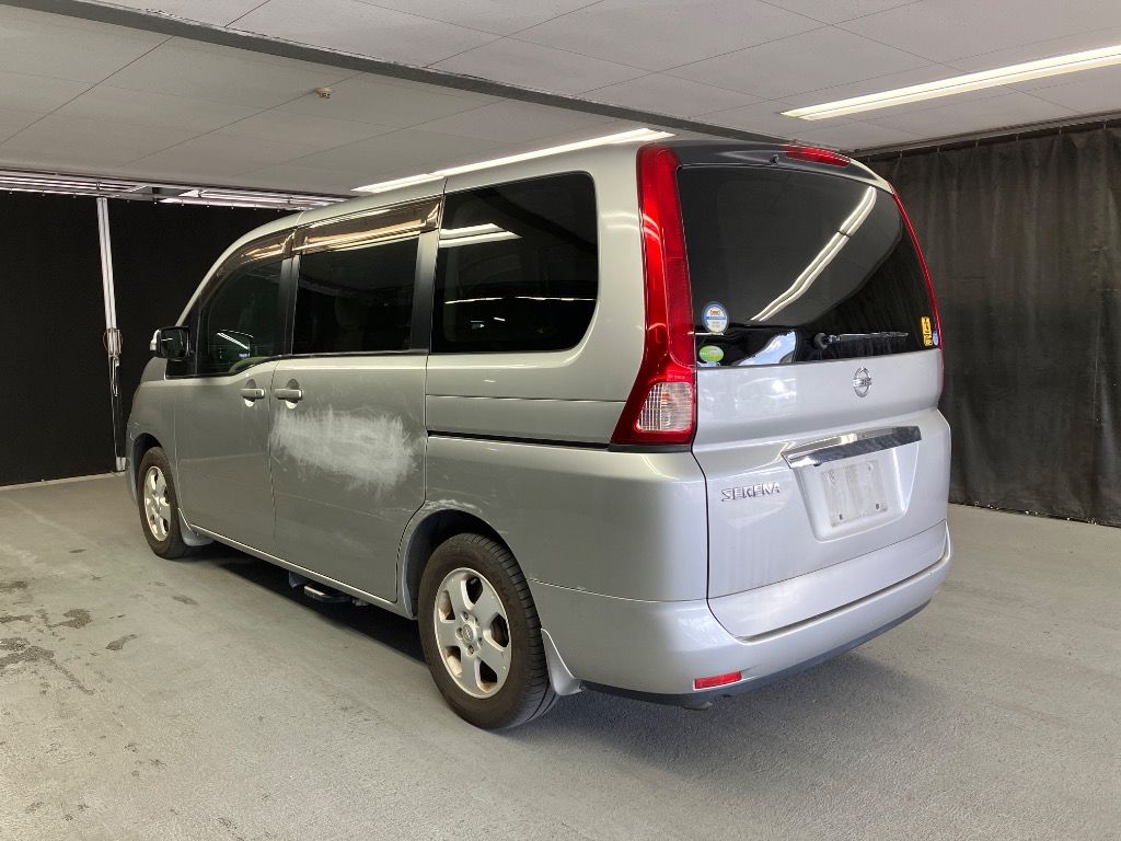 2009 Nissan Serena 20G auction photo 2