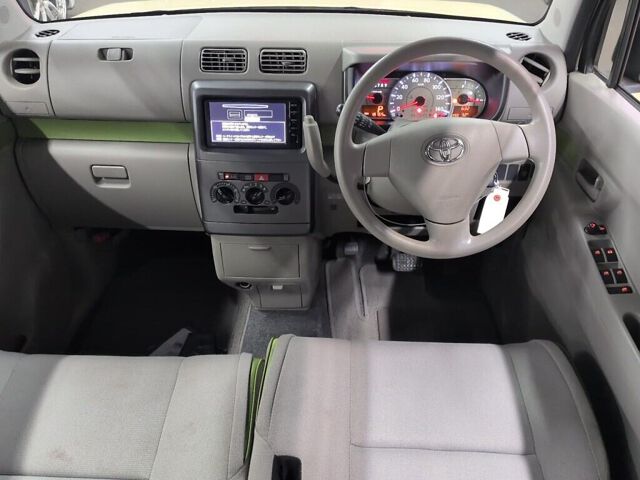2015 Toyota Pixis Space L auction photo 3