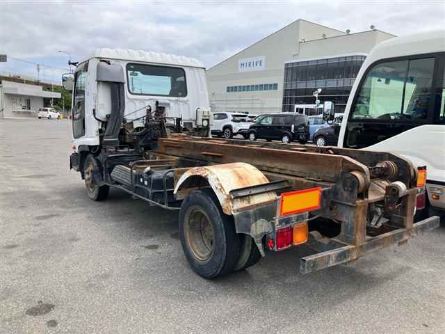 2001 Isuzu Forward auction photo 2