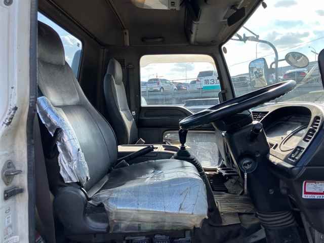2001 Isuzu Forward auction photo 7