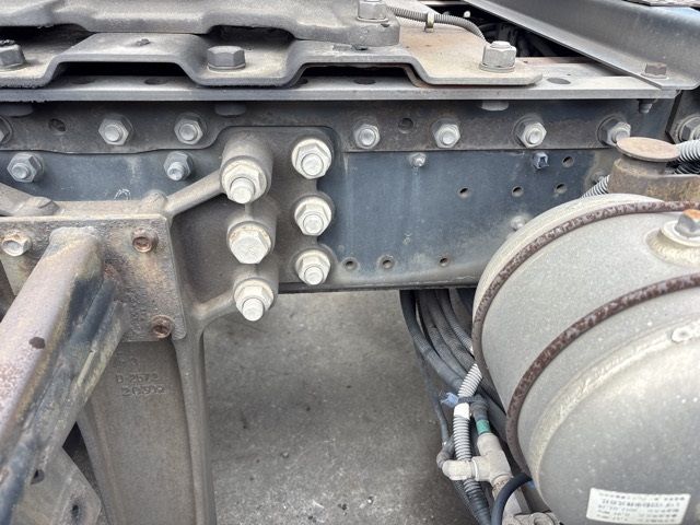 2012 Isuzu Giga トラクターセットセミトレーラー auction photo 16