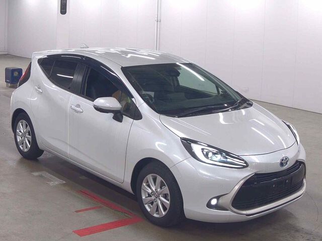 Japan Auction Vehicles 8 2025 Toyota Aqua Z auction photo