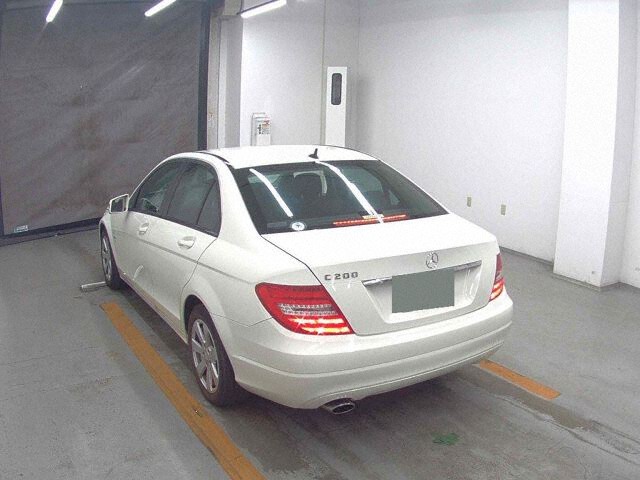 2011 Mercedes-Benz C-Class C200 Blue Efficiency auction photo 2