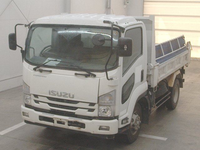 2016 Isuzu Forward ダンプ Japan auction vehicle