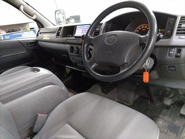 2006 Toyota Hiace DX 4WD auction photo 3