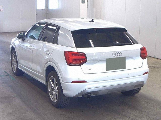 2020 Audi Q2 30TFSIスポアシスタ auction photo 2