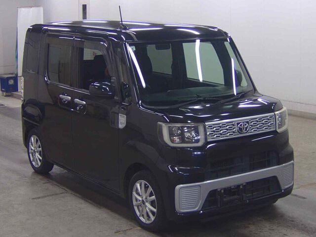 2015 Toyota ピクシスメガ D Japan auction vehicle
