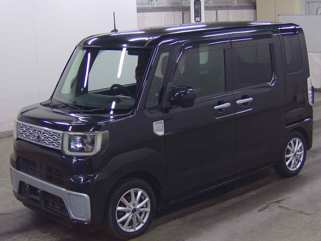 2015 Toyota ピクシスメガ D auction photo 4