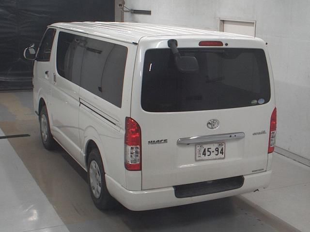 2019 Toyota Hiace 4WD スーパーGL ロング auction photo 2