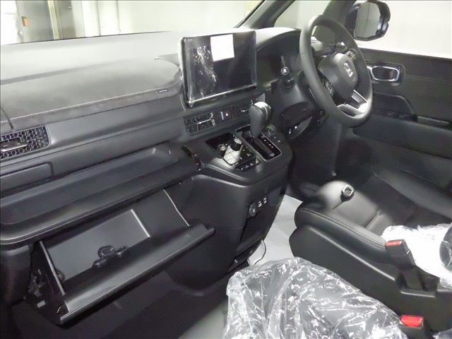 2026 Honda Stepwgn Premium Line auction photo 3