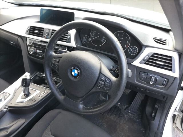 2018 BMW 3 Series 320D auction photo 3