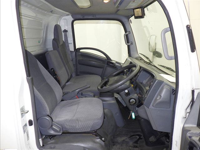 2018 Isuzu Elf 冷蔵・冷凍車 auction photo 6
