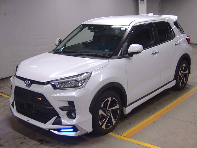 2022 Toyota Raize ハイブリッドZ auction photo 4