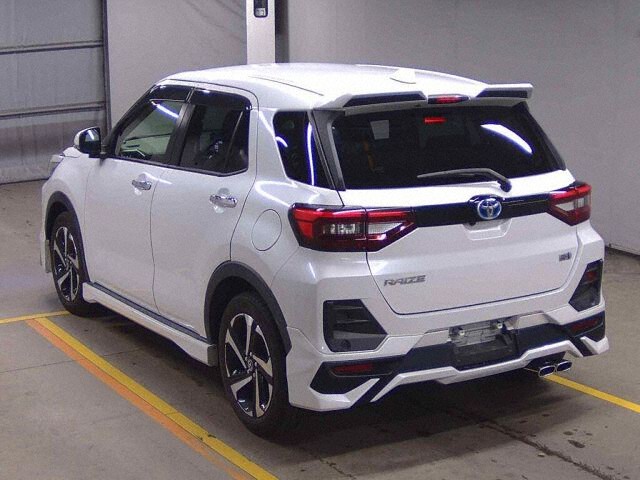 2022 Toyota Raize ハイブリッドZ auction photo 2