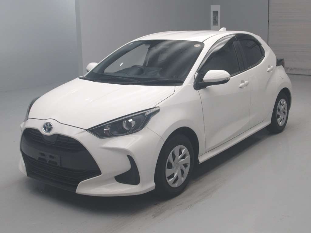 2020 Toyota Yaris Hybrid X Japan auction vehicle