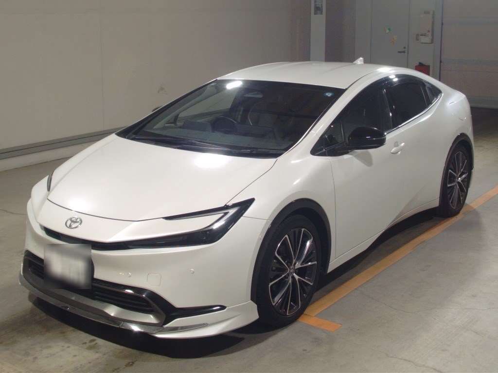 Japan Auction Vehicles 4 2023 Toyota Prius Z auction photo