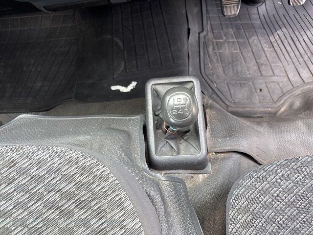 2004 Toyota Hiace バン.4WD auction photo 5