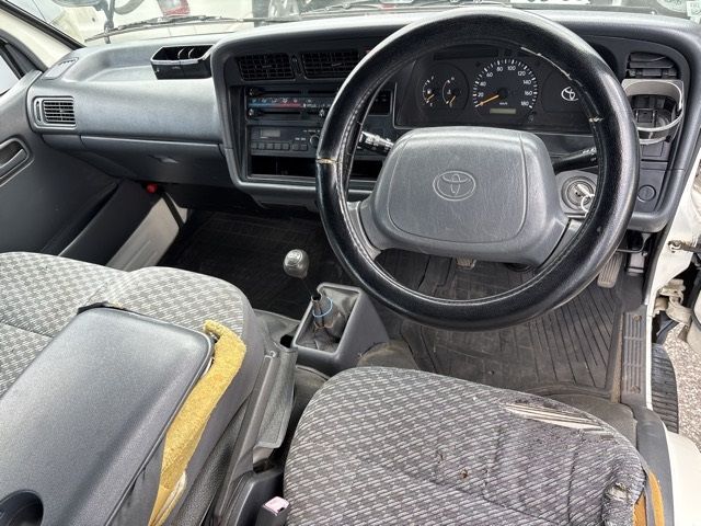 2004 Toyota Hiace バン.4WD auction photo 4
