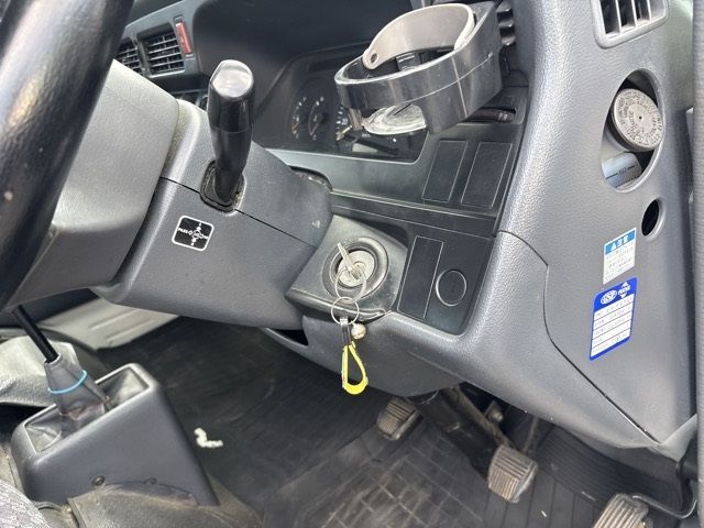 2004 Toyota Hiace バン.4WD auction photo 6