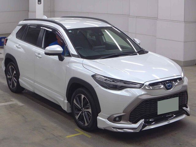 Japan Auction Vehicles 8 2022 Toyota Corolla Cross ハイブリッドZ 4WD auction photo