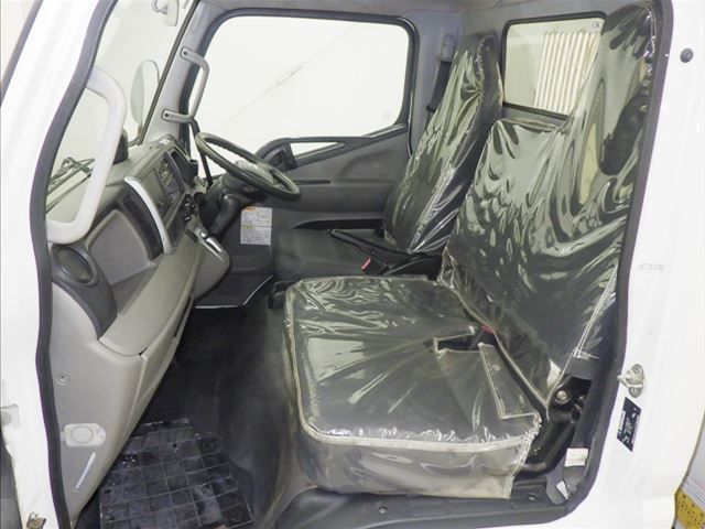 2018 Mitsubishi Fuso Canter dump auction photo 8